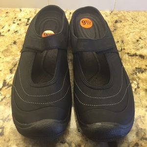 Keen Black Leather Mules Size 9 1/2 NWOT
